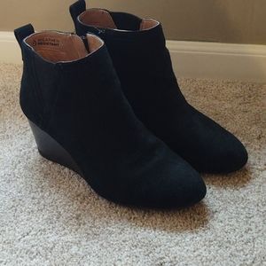 vionic wedge bootie